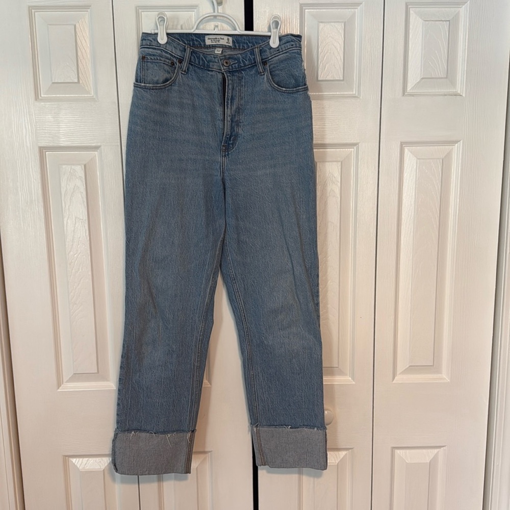 Abercrombie and Fitch the 90s Straight ultra high-rise
